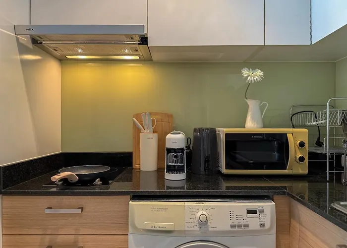 Luxurious High-rise - Ultra Fast Wifi - Mrt Petchaburi Apartamento Bangkok
