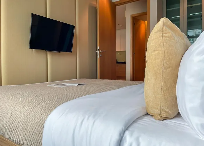 Luxurious High-rise - Ultra Fast Wifi - Mrt Petchaburi * Bangkok